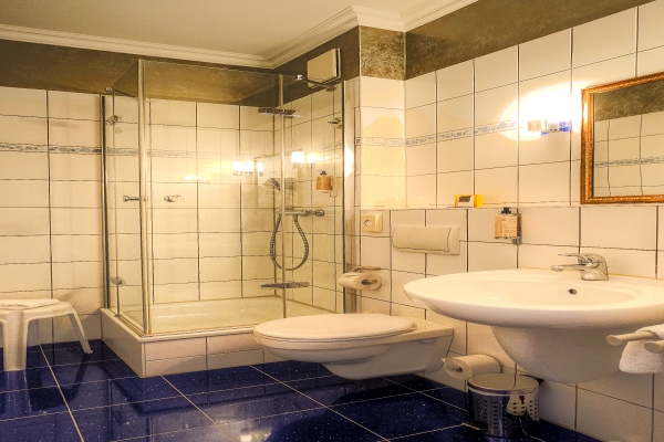 KurparkHotel (Rostock)